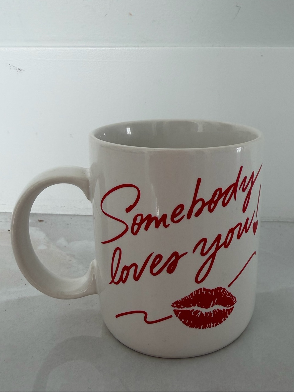 Hallmark Rare Vintage 1988 Mug "Somebody Loves You" Red and White with Red Lips
